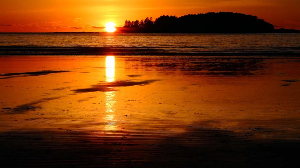 Beautiful orange sunset reflecting off the ocean.